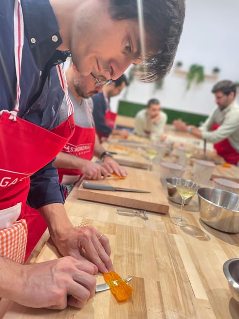 Bilbao: Basque Pintxos and Tapas Cooking Class - How the value compares with a pintxos bar crawl