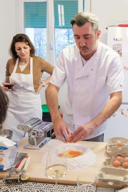 Bologna: In-Home Italian Pasta Making Workshop with Wine - The social side: small groups, new friends, and local advice