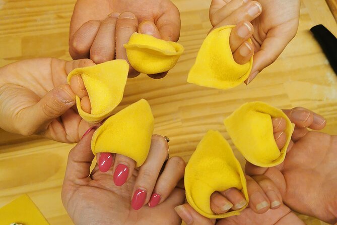 Bologna on the plate, Cooking Class with Alessia - Starting with dough, flour, and regional pasta