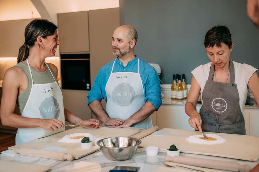 Bologna: Original Lasagna & Gelato Class at a Cooking School - Why Bolognese lasagna is different