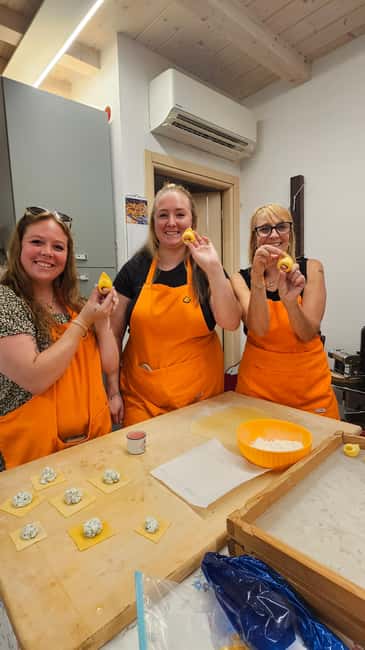 Bologna: Pasta Cooking Class, Ragu & Wine with Local Host - The wine pairing is part of the lesson