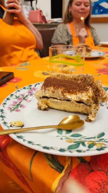 Bologna: Pasta Cooking Class, Ragu & Wine with Local Host - Vegetarian guests can take part