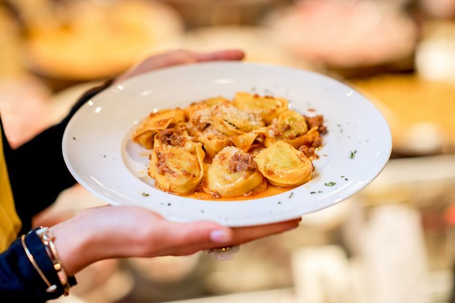 Bologna: Pasta Tagliatelle al Ragu Cooking Class with Wine - Who should book this class?