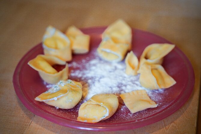 Bologna: Tagliatelle & Ragù Home Cooking Class with wine - What this Bologna cooking class is really like