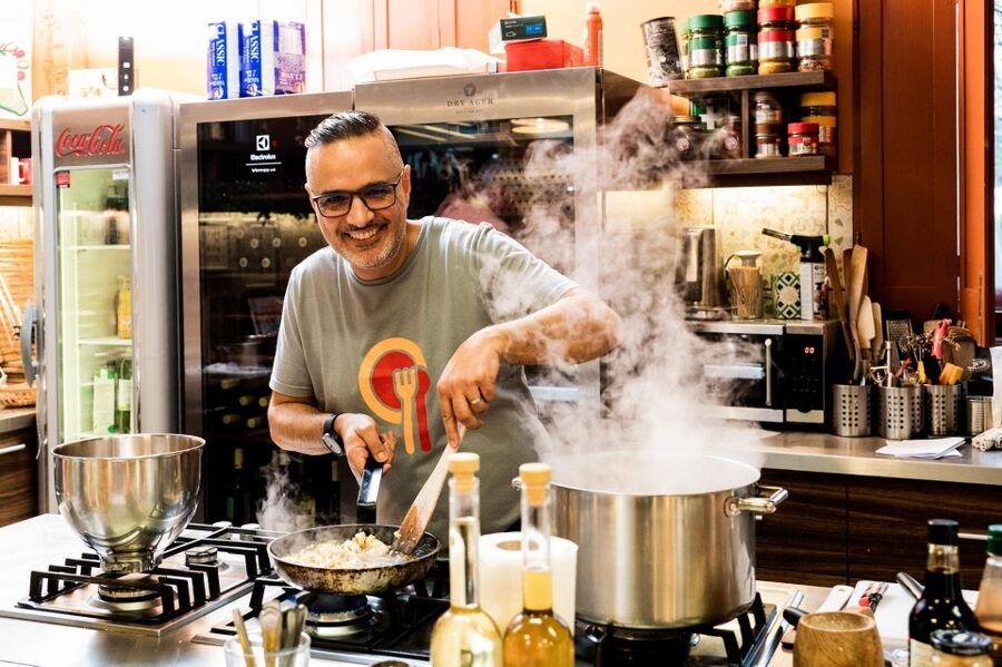 Budapest: Cooking School – Hungarian Menu & Local Market - Move from the market to Chefparade’s cooking studio