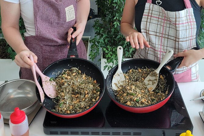Busan Tailored Korean cooking class (Vegan OK)with market tour - Eating the lunch you made