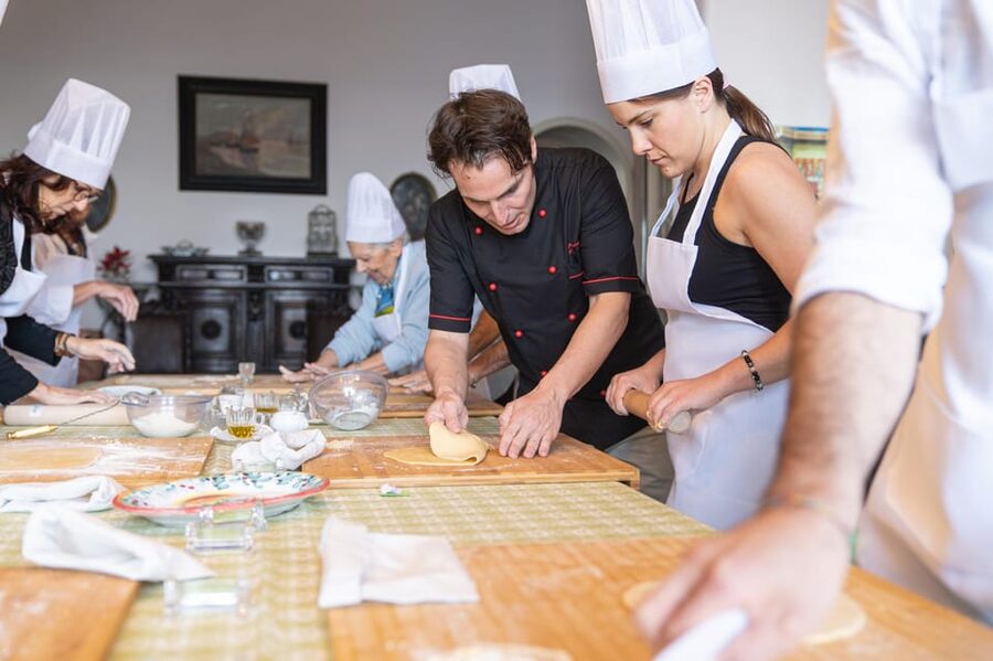 Catania: Cooking class set in a sea front historic villa - Cannoli with ricotta and pistachios