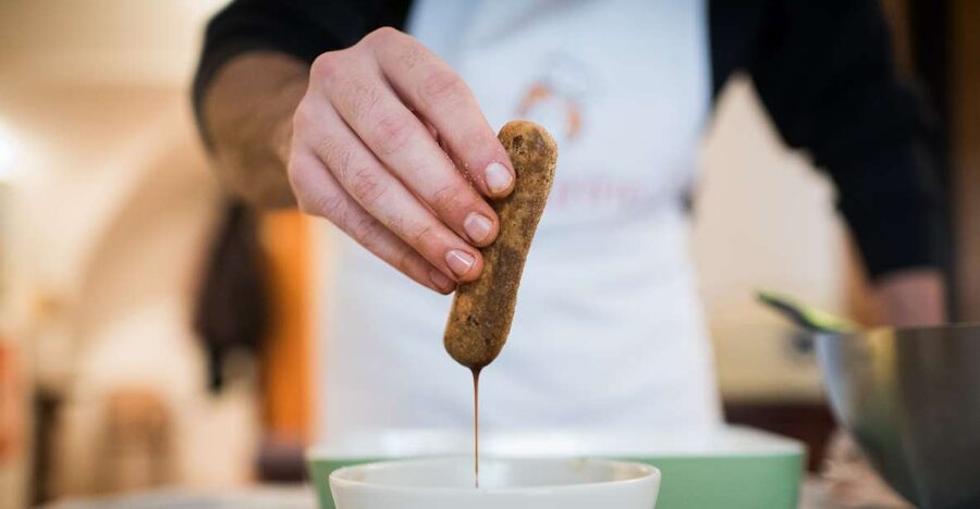 Catania: Pasta & Tiramisu Cooking Class at a Local's Home - Starting with prosecco, nibbles, and a friendly introduction