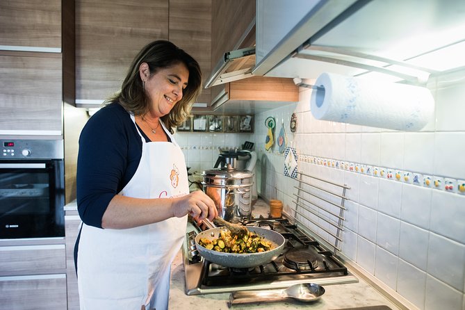 Cesarine: Home Cooking Class and Meal with a Local in Venice - Dessert, wine, and the meal at the end