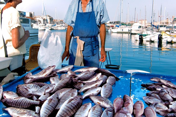 Cesarine: Market Tour & Home Cooking Class in Bari - Key points about this Bari cooking experience