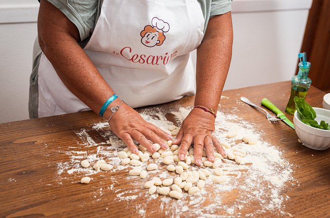 Cesarine: Small Group Market Tour & Cooking Class in Messina - Who will get the most from this class