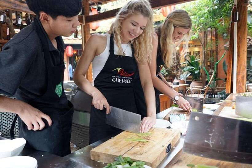 Chengdu: Cooking Class with Fresh Market Half Day Experience - Why the market visit is more than a shopping stop