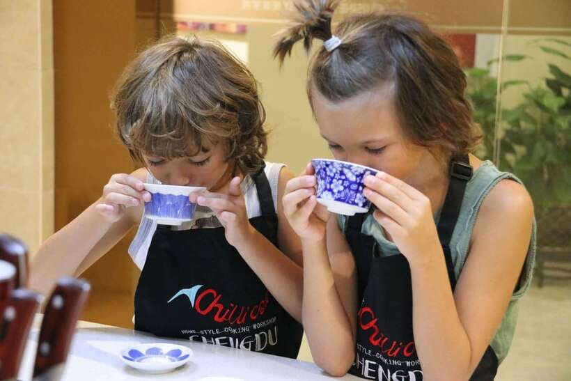 Chengdu: Cooking Class with Fresh Market Half Day Experience - Dietary requests and family suitability
