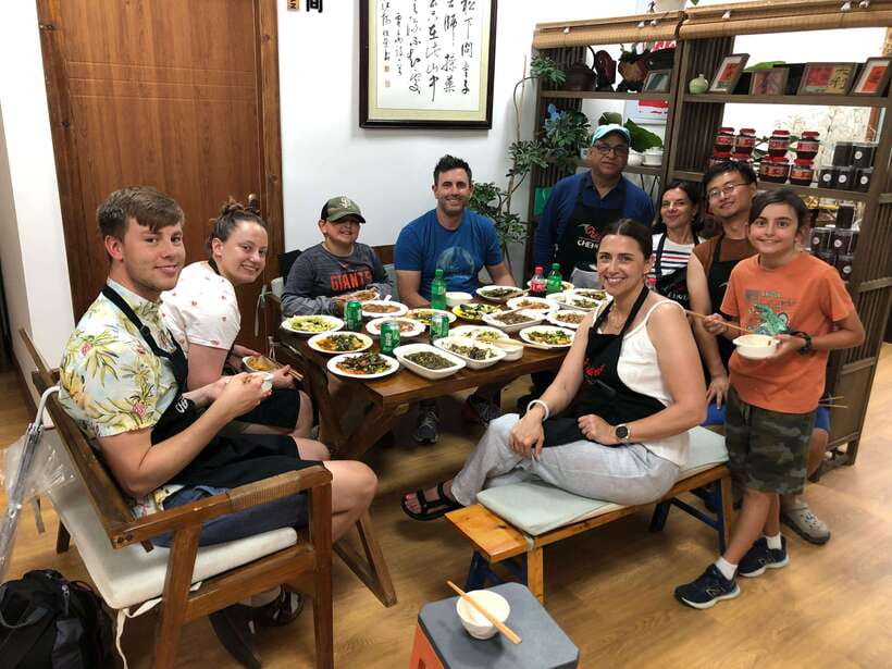 Chengdu: Cooking Class with Fresh Market Half Day Experience - Should you book this cooking class?