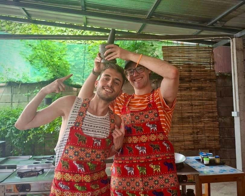 Chiang Mai: Cooking Class, Market & Thai Herbs Garden Tour - Eating what you prepared in the garden