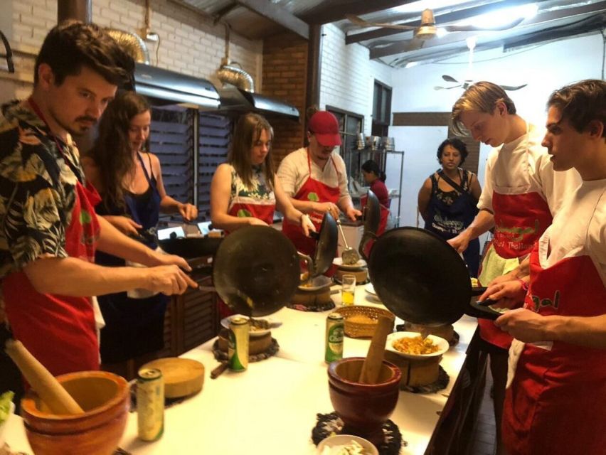Chiang Mai: Evening Cooking Class and Local Market Visit - A five-hour evening built around real Thai food