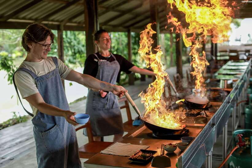 Chiang Mai: HALF-DAY COOKING COURSE at a Thai Cooking Farm - Cooking five Thai dishes at your own station