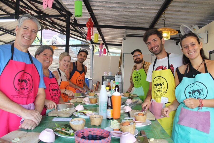 Chiang Mai: Half Day Morning Cooking Class with Market Tour - Should you book Yummy Tasty Thai Cooking Class?