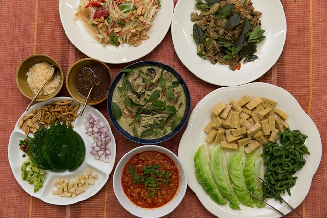 Chiang Mai Home Cooking Class with Garden Tour & Hotel Transfers - Eating at the family table