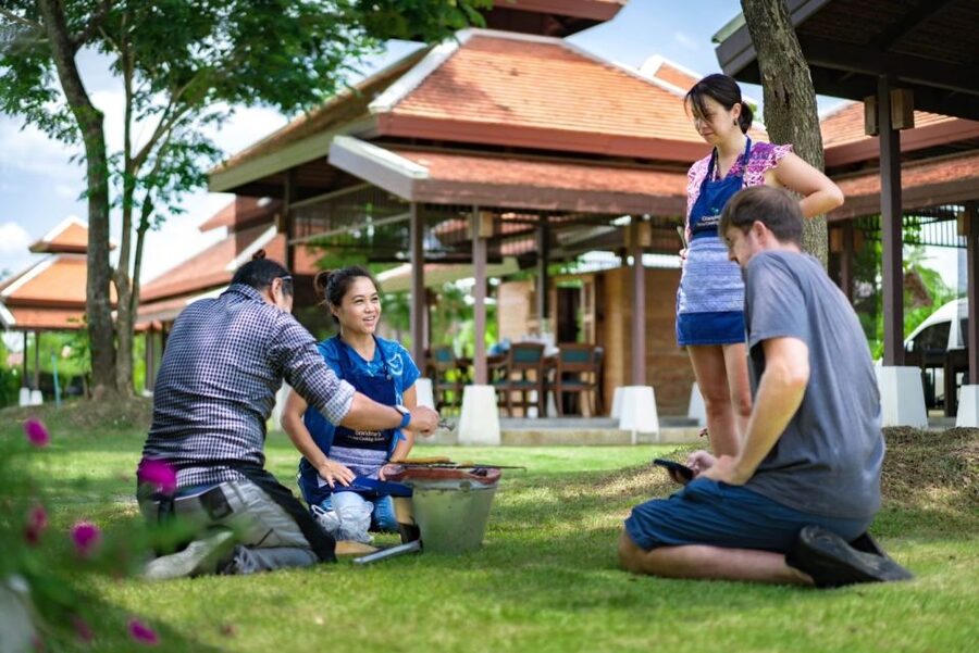 Chiang Mai: Local Northern Thai Cooking Class at Grandma's - A six-hour introduction to Lanna cooking