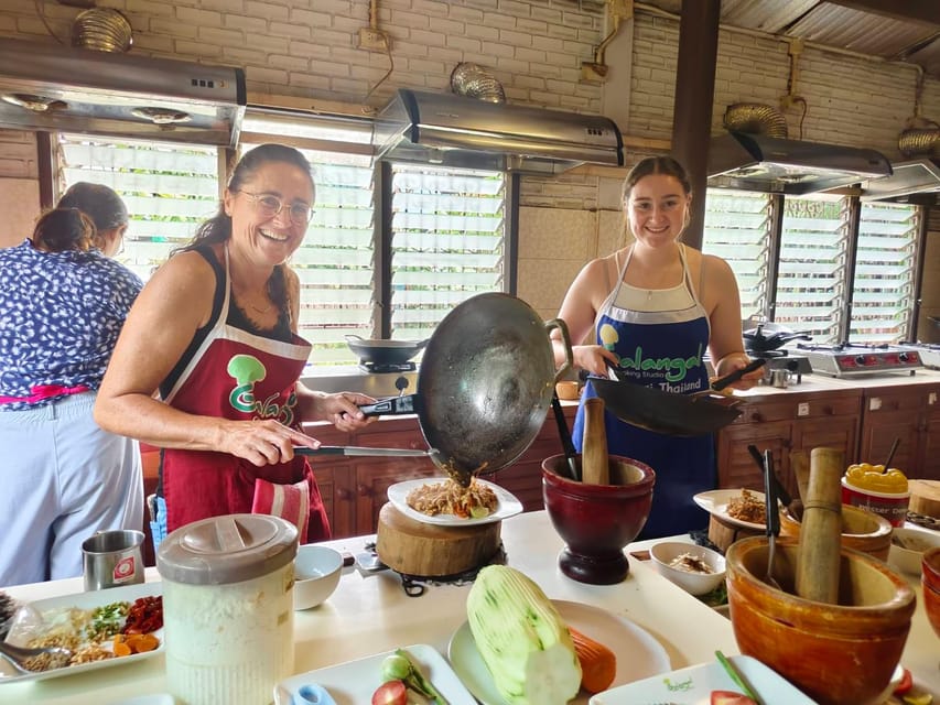 Chiang Mai: Morning Cooking Class with Market Visit - Dietary needs and comfort