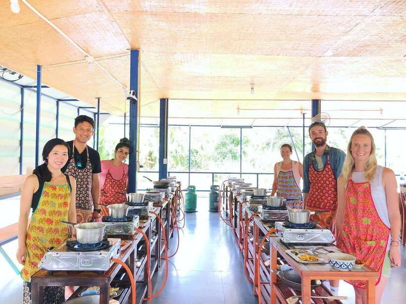 Chiang Mai Organic Thai Cooking Experience - A 2.5-hour lesson with direct help