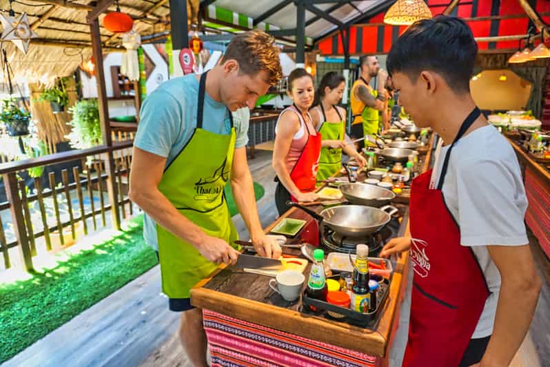 Chiang Mai: Traditional Thai-Akha Cooking Class& Market Tour - Why the Akha angle makes this class different