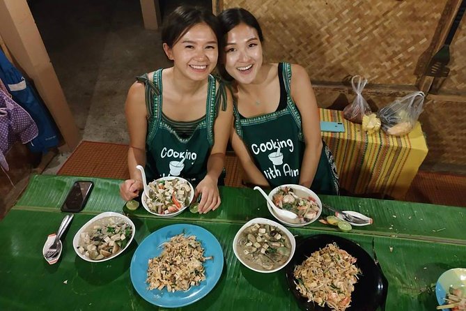 Chiang Rai Private Cooking Class - Cooking With Ann - Choosing your dishes with Chef Ann