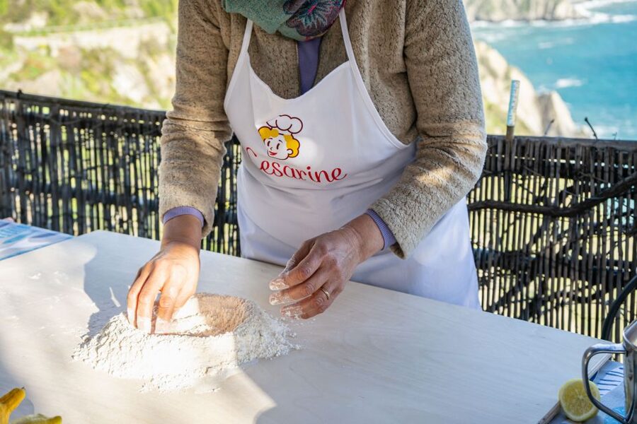 Cinque Terre: Gnocchi & Pesto cooking class with seaview - Why gnocchi and pesto work so well together