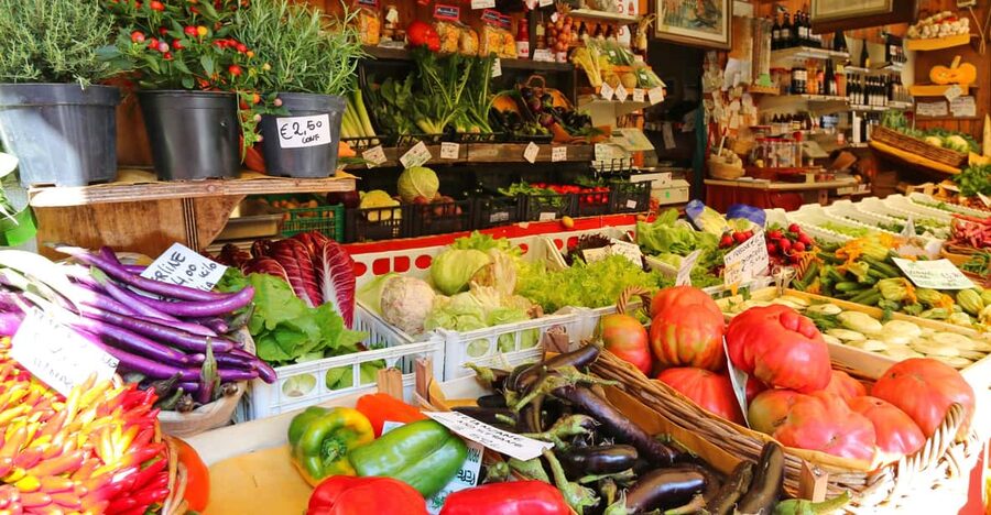 Civitavecchia Market, Cooking Class & Meal at a Local's Home - The meal is part of the lesson
