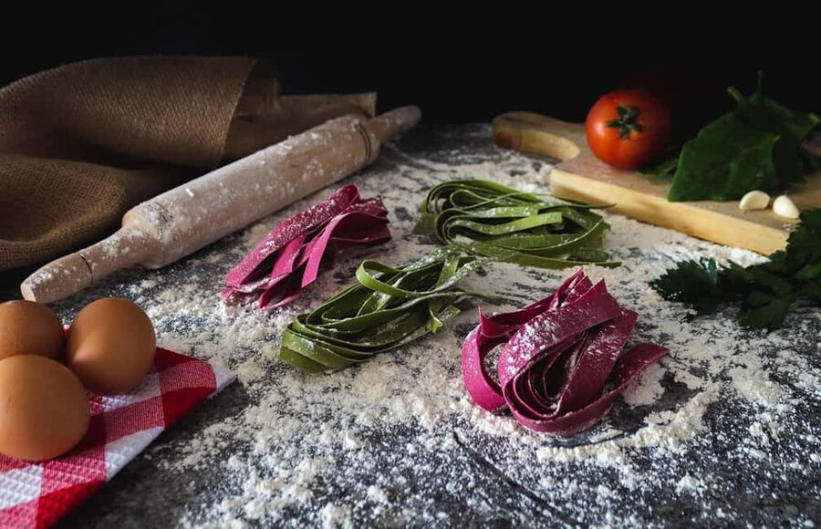 Colorful Tagliatelle and Ravioli Cooking Class near Arezzo - Making rainbow pasta by hand near Arezzo
