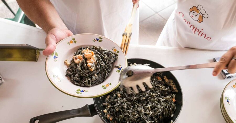 Como: Cooking Class at a Local's Home - From preparation to the shared table