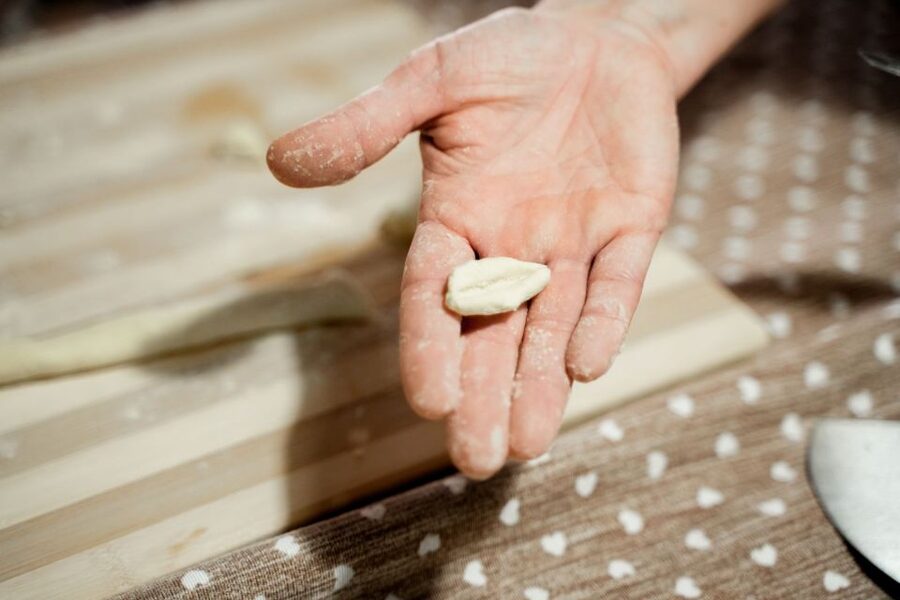 Cook with Mimma: Optional Market Tour & Puglian Flavors - Why the home setting makes a difference