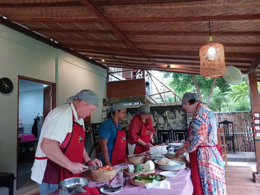 Cooking Class 3 Courses Balinese Dishes - A garden start makes this more than a kitchen lesson