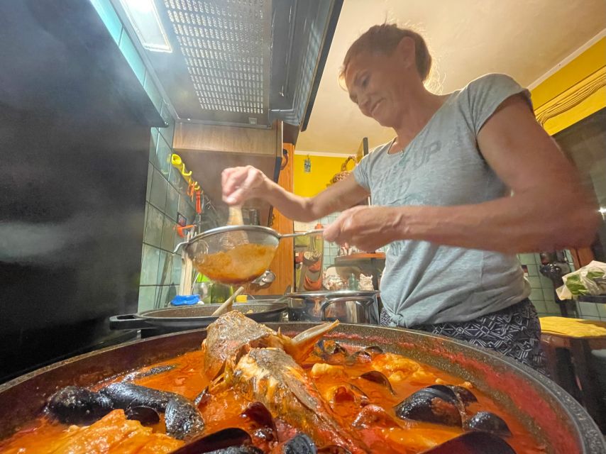 Cooking class, dinner and wine tasting in Lecce (Corigliano) - Music, conversation, and the fireplace finish