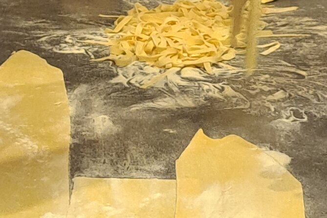 Cooking class in a garden: handmade pasta - A home-style pasta class near Desenzano del Garda