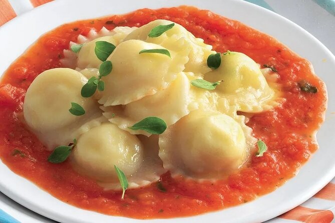 Cooking class in Capri for small groups - Preparing Three Capri and Neapolitan Courses