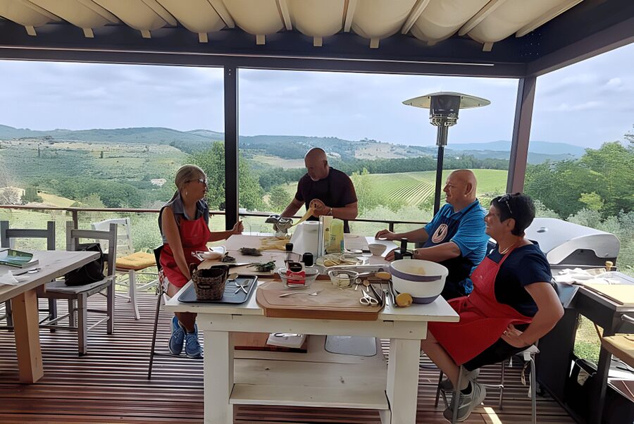 Cooking class in our family farm in Chianti with lunch - Small details that improve the day