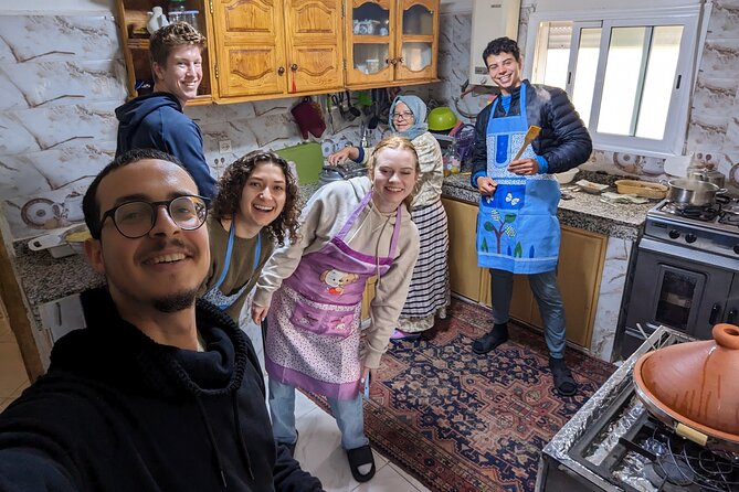 Cooking Class - Moroccan cuisine - Lunch, mint tea, and the family table