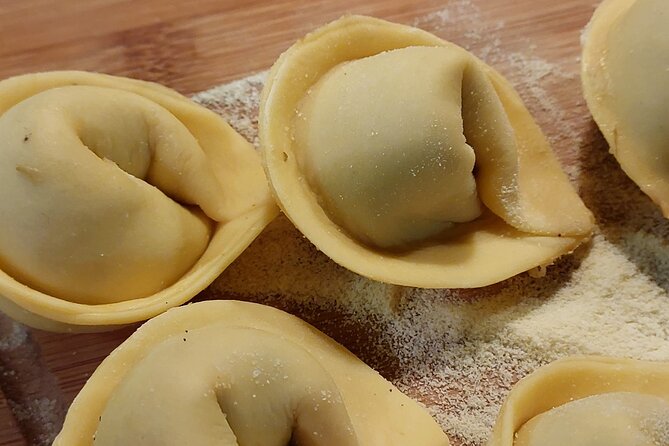 Cooking Class on a Family Farm in Chianti with Lunch - A four-hour morning built around the farm