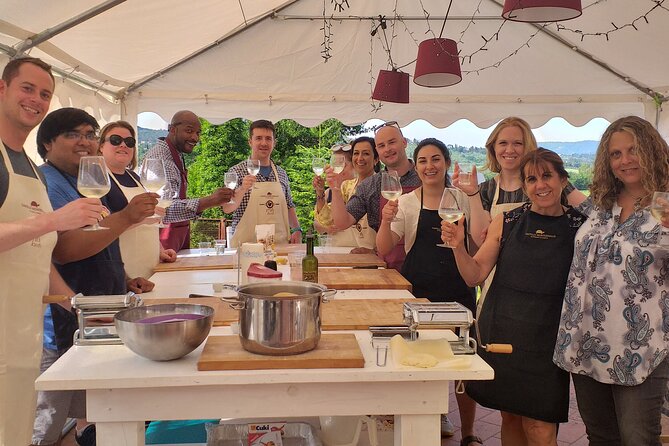 Cooking Class on a Family Farm in Chianti with Lunch - The people make the class work