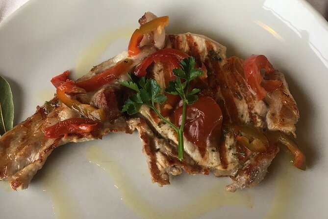 Cooking class: "Traditional dishes of the Mediterranean Diet" - Sitting down to a home-style lunch