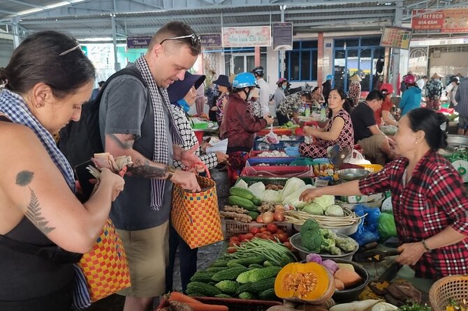 Cooking class & Vibrant Market by Scooter/Tuktuk (Half-Day) - Group size, access, and who should book