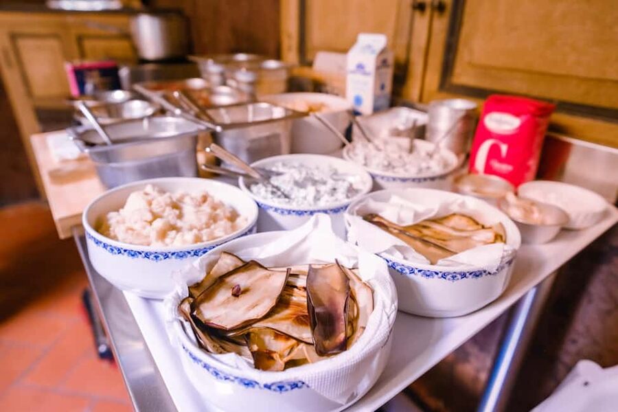 Cooking Class with Carbonara, Pesto Making, Lasagna, Cannoli - Timing, group size, and practical details