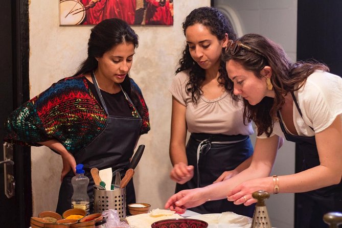 Cooking class with Chef Najla - Shopping near Rue de Berrima, not a staged market visit