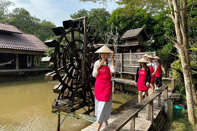 Cooking Class with Organic Farm in Chiang Mai - From Tha Phae Gate to the countryside market