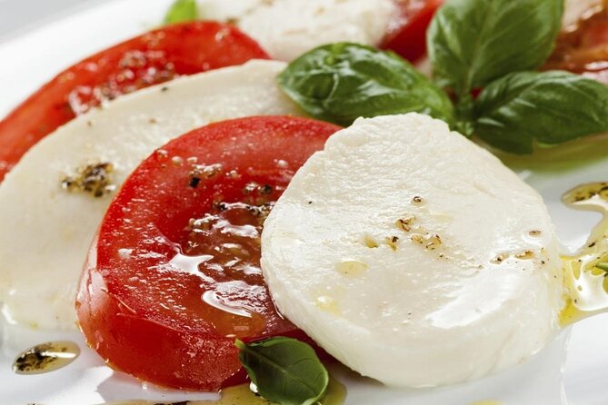 Cooking class with Pasta, mozzarella and Tiramisu with wine - Handmade pasta with a friendly pace