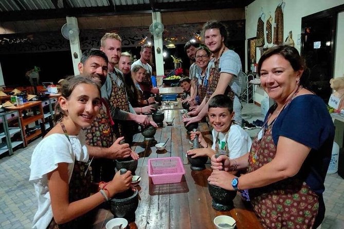 Cooking Evening Class Chiang Mai Visit Organic Garden and Market - Choosing six dishes instead of following one fixed menu