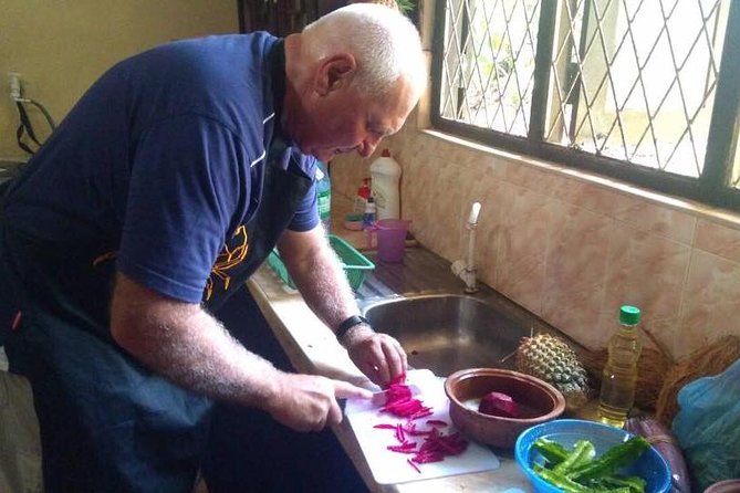 cooking lesson - The meal you prepare becomes lunch