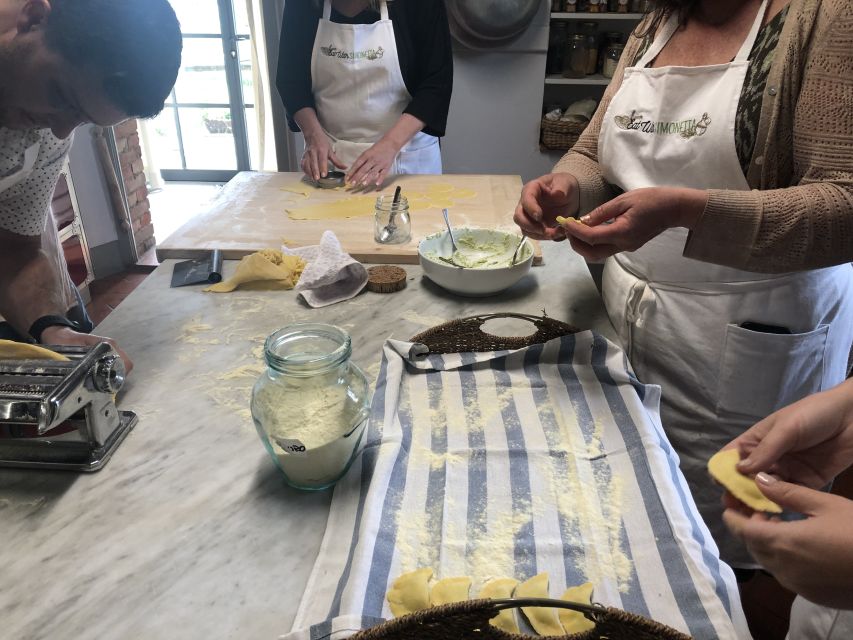 Cortona: Pasta and Pizza Cooking Class - My take: book it for the setting as much as the food